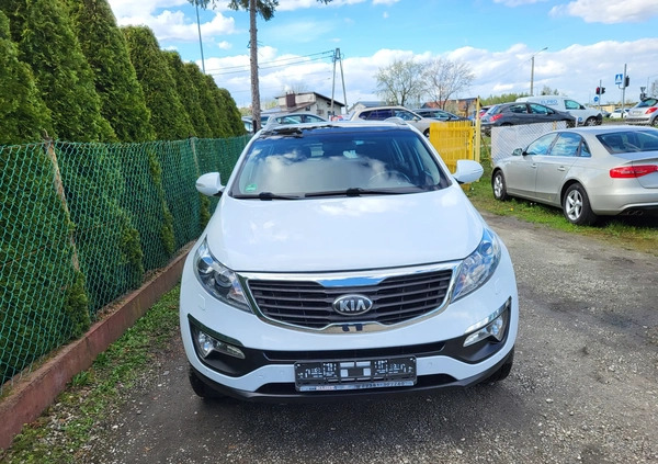 Kia Sportage cena 49900 przebieg: 179500, rok produkcji 2012 z Tarnów małe 379